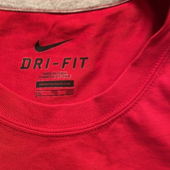 ๐๏ธโโ๏ธ Men's  Nike Red Gym T-Shirt - Size XXL ๐๏ธโโ๏ธ - Picture 6 of 8